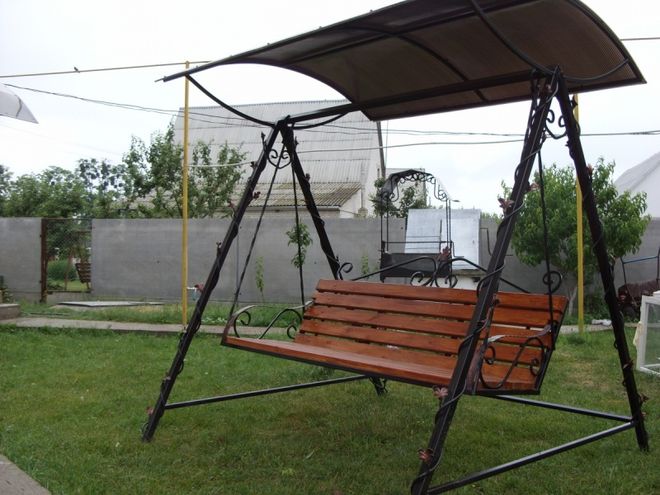 Качели из профильной трубы