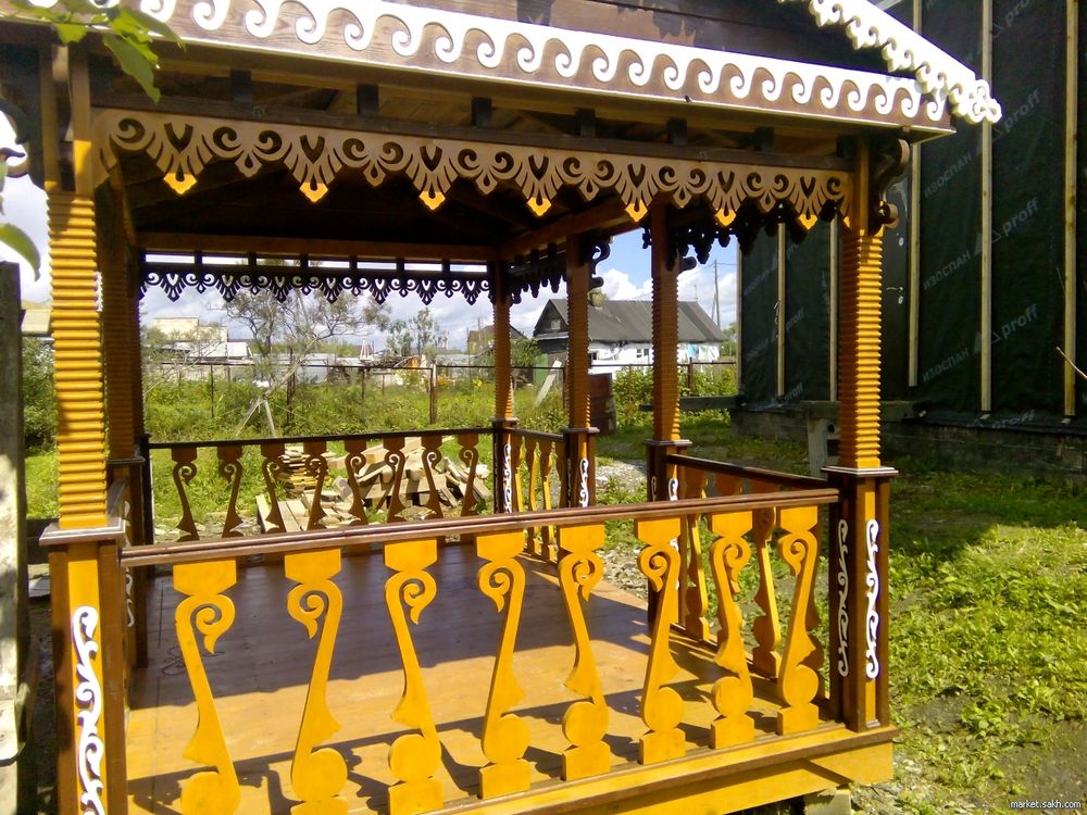 Резная беседка