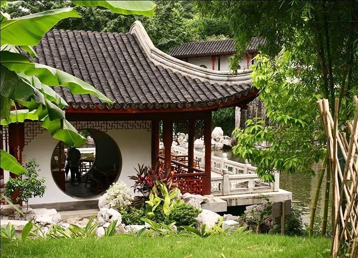 Беседка с террасой в японском стиле