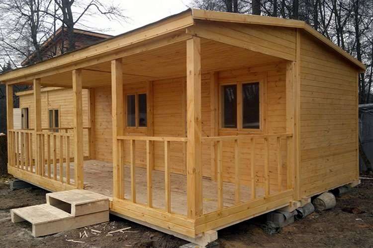Дачная бытовка из дерева