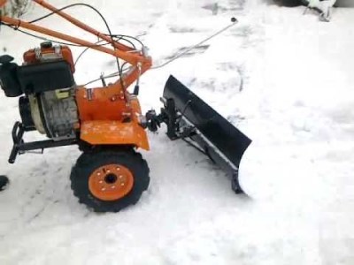 мотоблок с отвалом 
