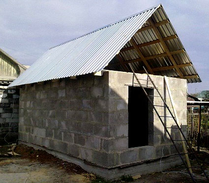 сарай из пеноблоков