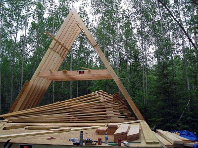 постройка беседки в виде шалаша